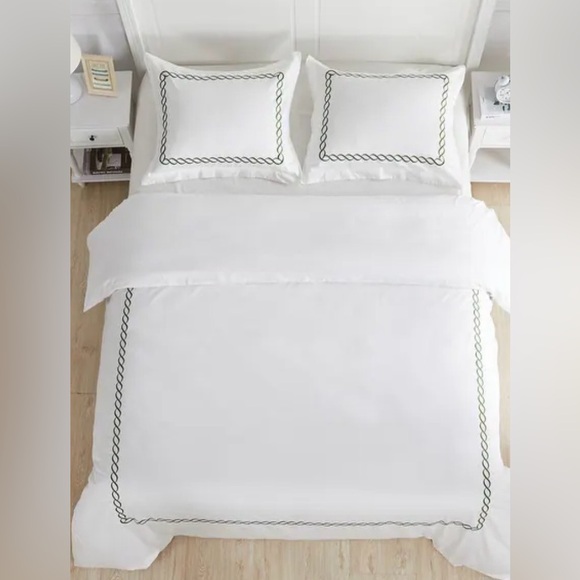 Home Sweet Home Other - Home Sweet Home Collection 600 Thread Count Cotton Rope Embroidery Duvet Set